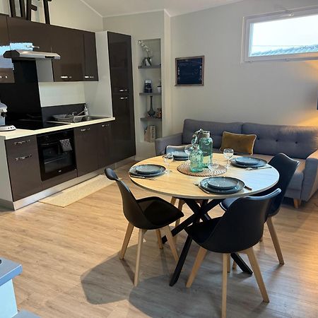 Loft, Studio And Love Rooms Bourg-Saint-Christophe Exteriör bild