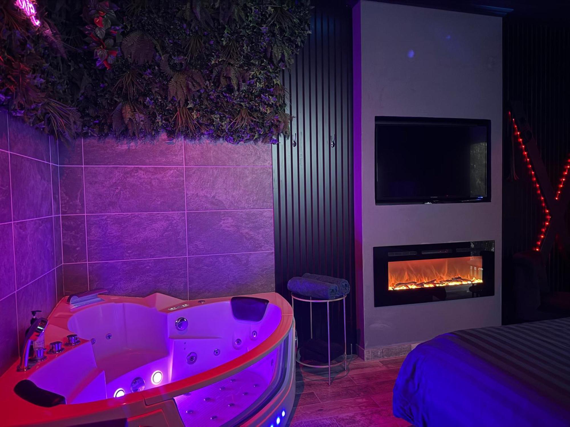 Loft, Studio And Love Rooms Bourg-Saint-Christophe Exteriör bild